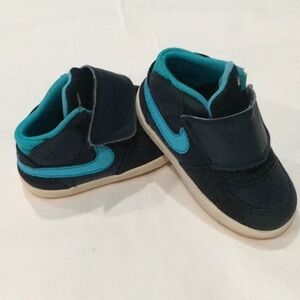 Nike Leather Boots Size 6C-22